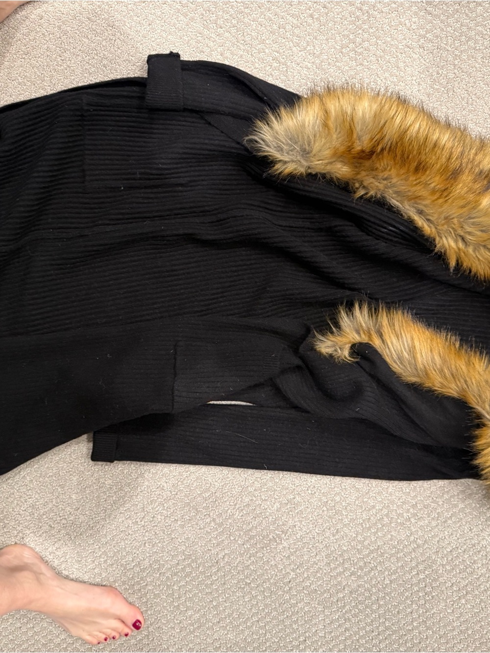 Show me your MUMU Ribbed Coat with Faux Fur Trim - Picture 2 of 4